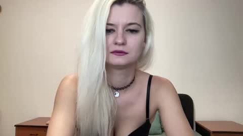 Onika online show from September 9, 2025, 11:15 pm