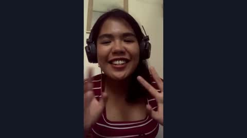 Snapshot of onitawydeven chatting on April 6, 2026, 5:41 am Sophia online show from April 6, 2026, 5:41 am