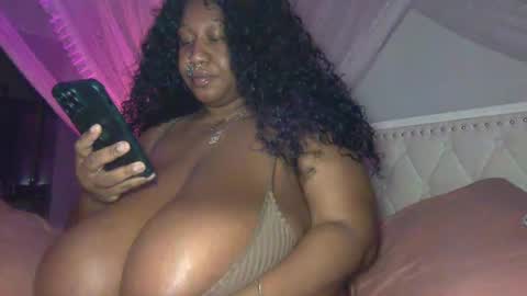 Snapshot of onlineerica chatting on November 18, 2025, 3:56 am onlineerica online show from November 18, 2025, 3:56 am