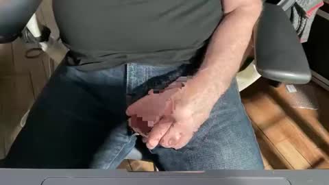 Snapshot of onlocationnyc chatting on March 13, 2026, 10:49 pm onlocationnyc online show from March 13, 2026, 10:49 pm