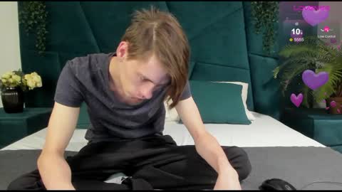 Erick  online show from February 14, 2025, 7:23 pm