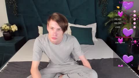 Erick  online show from February 17, 2025, 8:47 pm