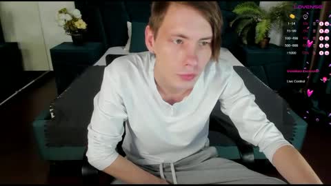 Erick  online show from February 18, 2025, 6:26 pm