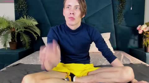 Erick  online show from March 9, 2025, 4:22 pm