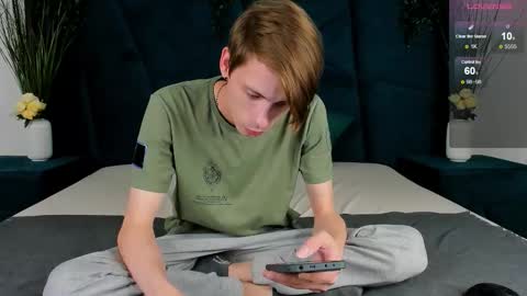 Erick  online show from September 12, 2025, 7:52 am