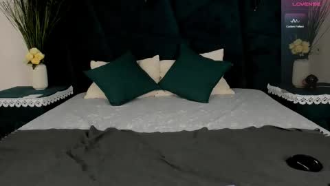 Snapshot of only_eric chatting on December 18, 2025, 8:53 am Erick online show from December 18, 2025, 8:53 am