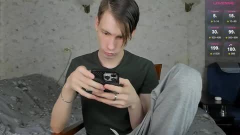 Erick  online show from April 18, 2026, 11:14 am