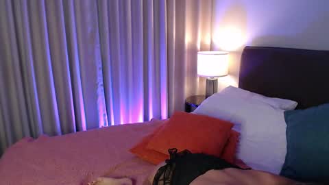 Lily Peach  -   online show from November 1, 2025, 12:34 am