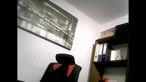 onlyprivate m35 online show from November 25, 2025, 10:26 am