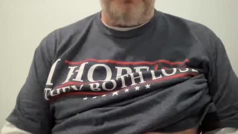 Snapshot of onthedlhere chatting on January 16, 2025, 3:56 pm onthedlhere online show from January 16, 2025, 3:56 pm