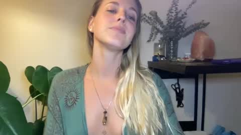 onyx_unleashed online show from December 3, 2024, 5:09 am