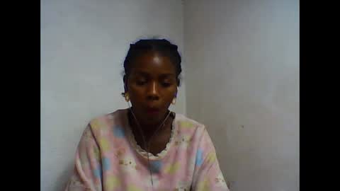 Snapshot of oooorazanasoa chatting on June 1, 2026, 8:54 pm oooorazanasoa online show from June 1, 2026, 8:54 pm
