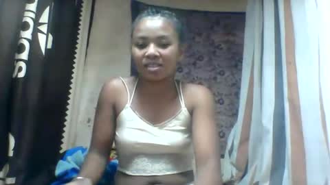 Snapshot of oooozafiette chatting on July 6, 2026, 7:49 am oooozafiette online show from July 6, 2026, 7:49 am