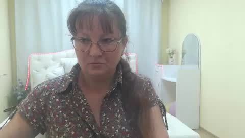 Vanessa online show from July 7, 2026, 5:21 am