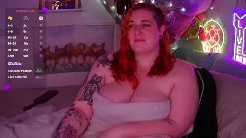 Snapshot of opalreigning chatting on June 4, 2026, 8:09 am Opal online show from June 4, 2026, 8:09 am