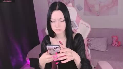 Snapshot of ophelia_amber chatting on June 13, 2026, 12:25 pm Ophelia online show from June 13, 2026, 12:25 pm