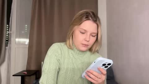 Ophelia online show from November 29, 2025, 3:04 pm