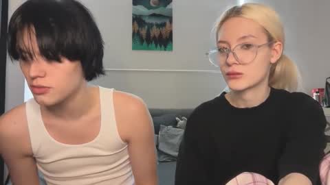 Bella and John online show from December 1, 2025, 12:04 am