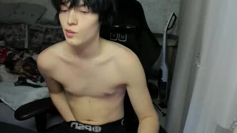 Bella and John online show from December 23, 2025, 6:44 am