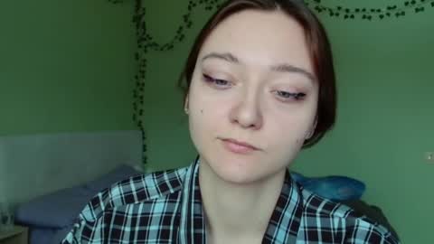 Snapshot of orange___melani chatting on February 1, 2026, 10:25 am Melani online show from February 1, 2026, 10:25 am