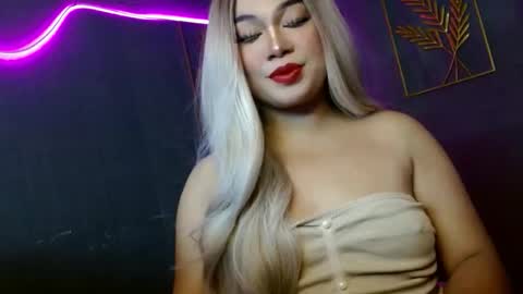 anura online show from December 4, 2025, 3:27 am