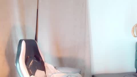 Oriana braom online show from February 20, 2025, 1:25 am