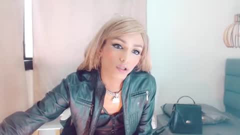 Oriana braom online show from March 4, 2025, 9:22 pm