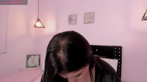 Miss Guzman  online show from September 16, 2025, 12:44 am