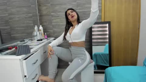 Oriana online show from October 5, 2025, 5:55 pm