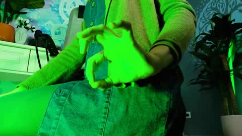 Orianna -  Hi Im into geek culture cosplay crafting LARP games. Shall we play DnD online show from December 30, 2024, 4:08 pm