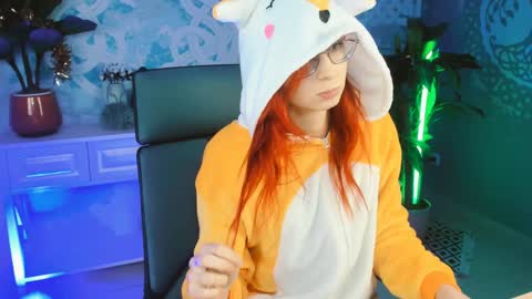 Orianna -  Hi Im into geek culture cosplay crafting LARP games. Shall we play DnD online show from January 11, 2025, 7:05 pm