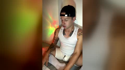 Orienzo online show from March 16, 2026, 5:44 am