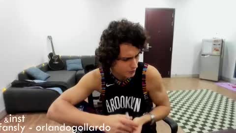 Snapshot of orlando__bloom chatting on January 3, 2025, 4:06 pm Fansly and Instagram - online show from January 3, 2025, 4:06 pm