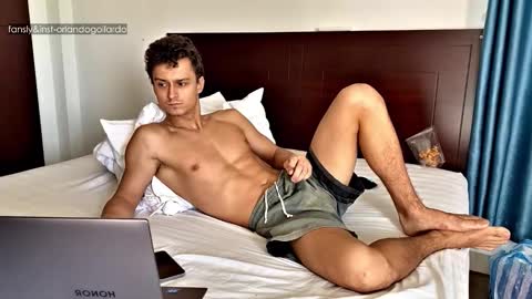 Snapshot of orlando__bloom chatting on October 14, 2025, 1:06 am Fansly and Instagram - online show from October 14, 2025, 1:06 am