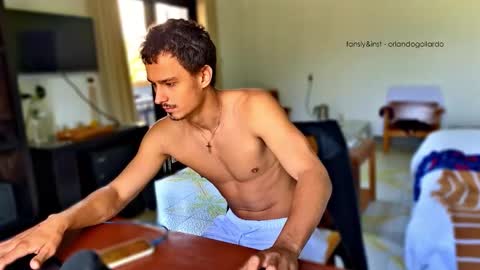 Snapshot of orlando__bloom chatting on January 9, 2026, 5:21 am Fansly and Instagram - online show from January 9, 2026, 5:21 am