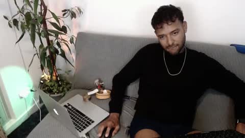 orlando_horny online show from October 2, 2025, 4:08 am