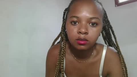 ornellahhh online show from September 26, 2025, 7:45 am