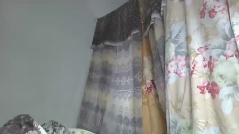 ornellahhh online show from October 28, 2025, 6:10 pm