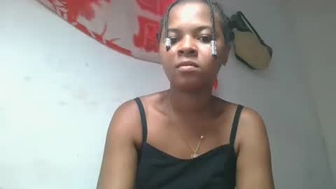 ornellahhh online show from November 11, 2025, 10:59 am