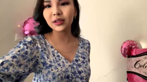 Angel online show from October 11, 2025, 11:03 pm