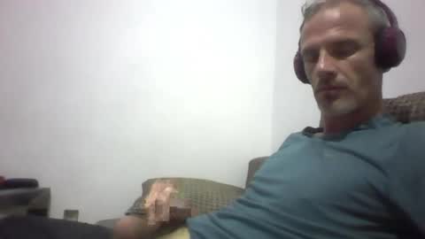 orwel09 online show from December 3, 2025, 5:44 pm