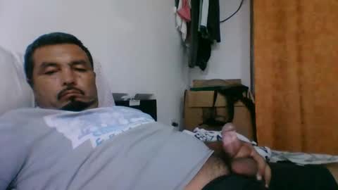 oscarjhe3512 online show from March 22, 2026, 1:42 am