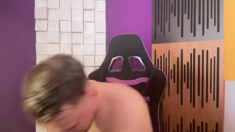 Oscar Steel Savage online show from February 9, 2025, 11:04 pm