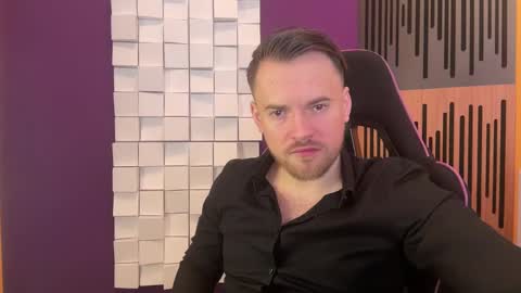 Oscar Steel Savage online show from February 12, 2025, 5:48 pm