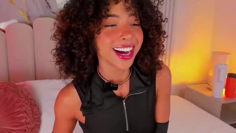 Snapshot of oshun_25 chatting on December 3, 2025, 11:19 am Oshun online show from December 3, 2025, 11:19 am