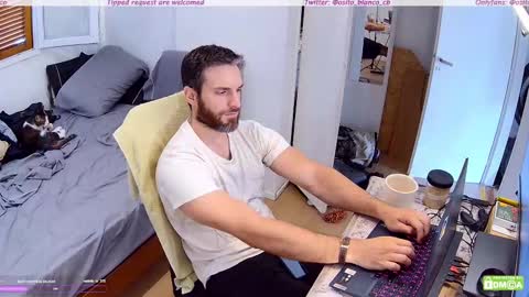 Osito Blanco online show from February 12, 2025, 7:24 pm