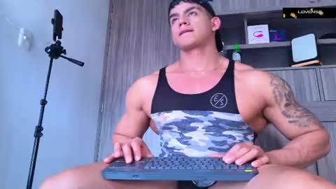 Snapshot of oskar_ford21 chatting on June 16, 2026, 8:22 pm Oskar Ford NEW ACCOUNT online show from June 16, 2026, 8:22 pm