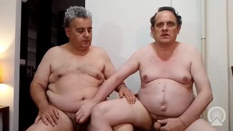 Osoandcub online show from April 5, 2026, 9:23 pm