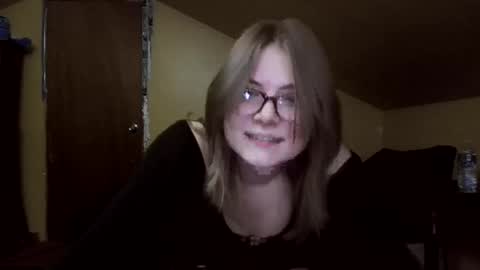 Snapshot of osphilieous chatting on June 7, 2026, 2:27 am osphilieous online show from June 7, 2026, 2:27 am