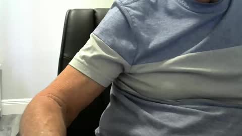 Ossi online show from September 11, 2025, 9:15 pm